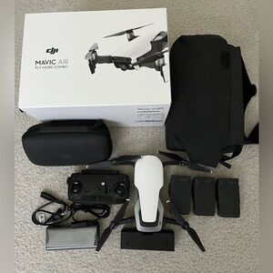 DJI Mavic Air Drone Fly More Combo Artic White